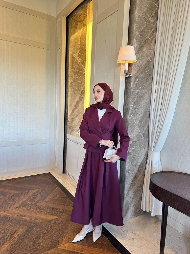 Elegant Two-Piece Suit Set – Blazer & Maxi Skirt