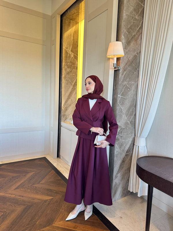 Elegant Two-Piece Suit Set – Blazer & Maxi Skirt