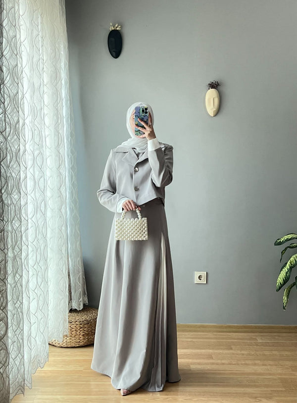 Elegant Two-Piece Set with Cropped Jacket and Maxi Dress