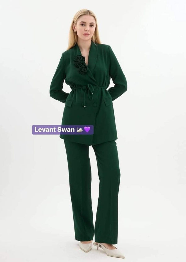 Elegant Women’s Two-Piece Suit
