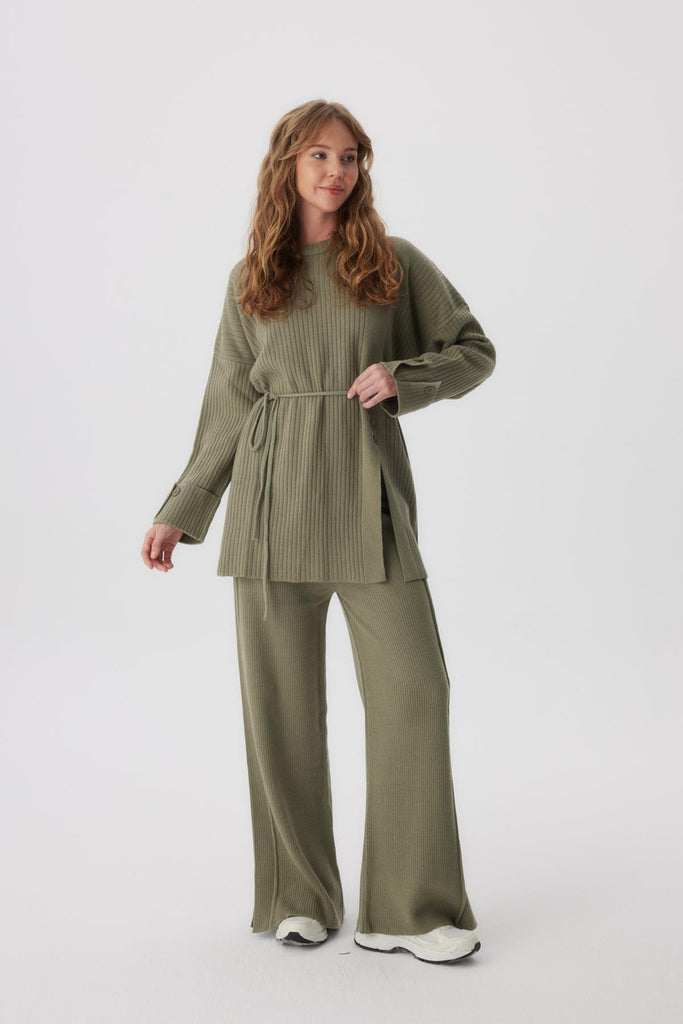 Modest and Elegant  Knit Set – Pants and Top