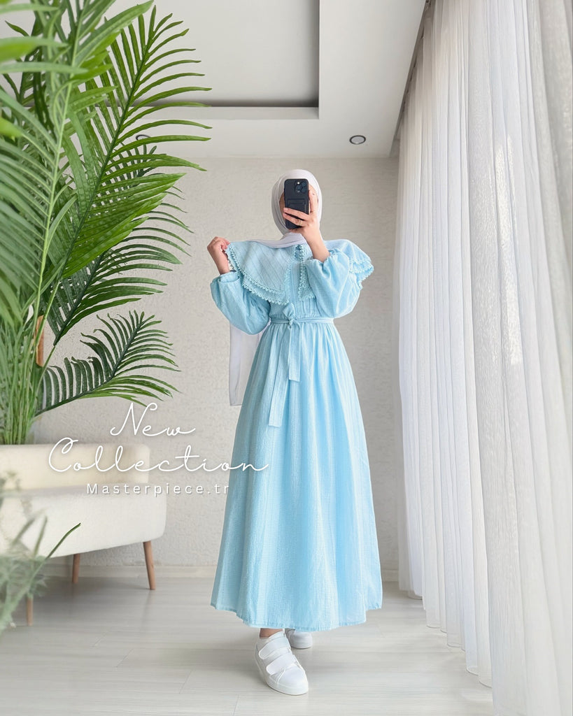 Elegant Modest Maxi Dress with Lace Collar