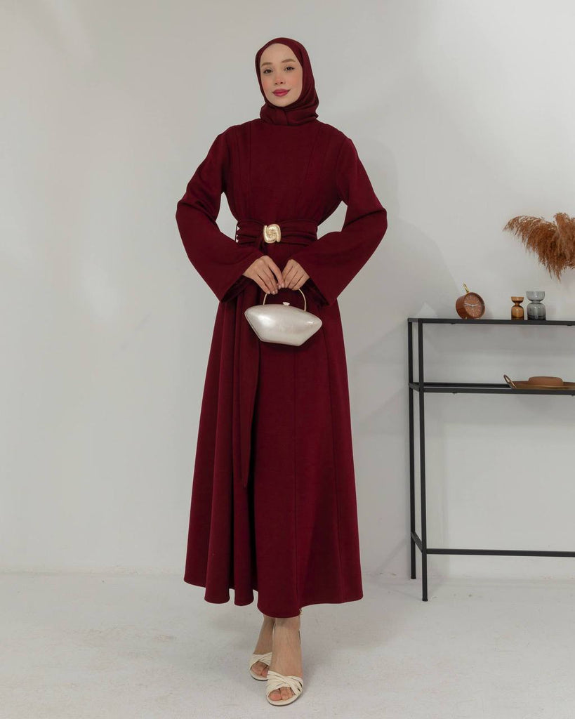 Women’s Elegant Maxi Dress with Belt