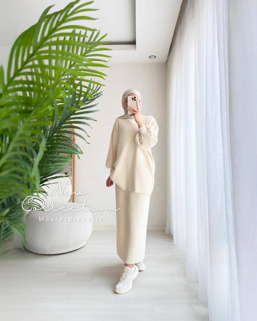 Women’s Modest Two-Piece Knit Set – Top & Maxi Skirt