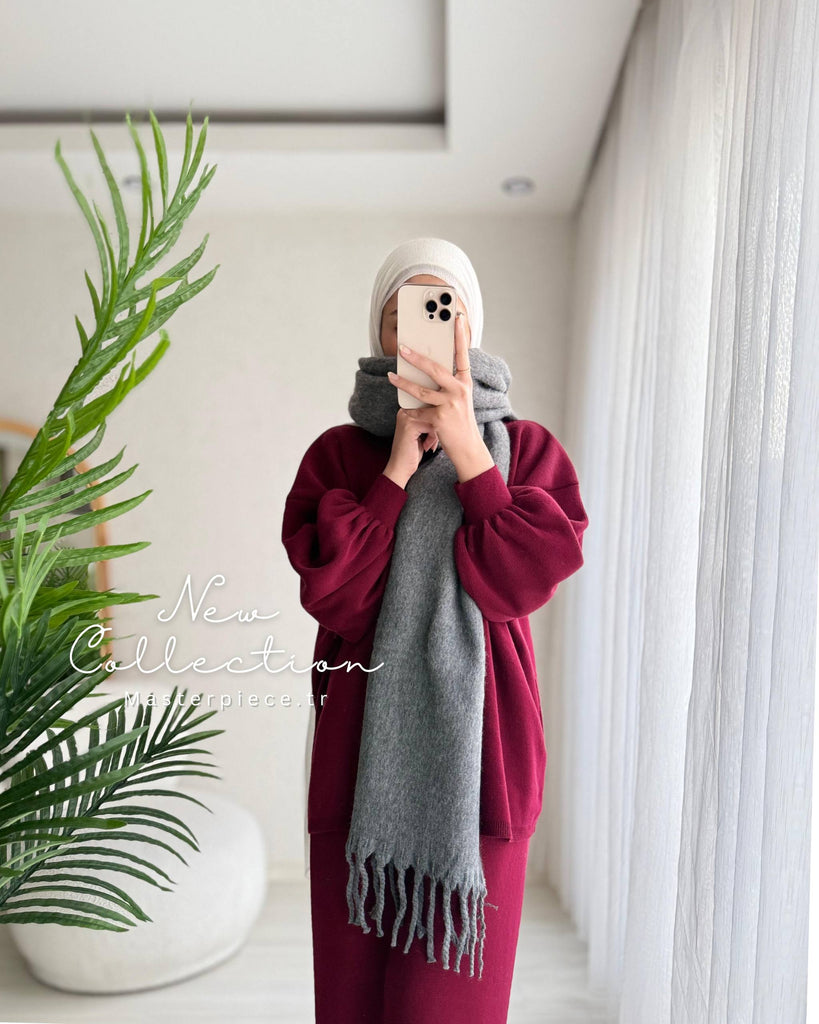 Women’s Modest Two-Piece Knit Set – Top & Maxi Skirt