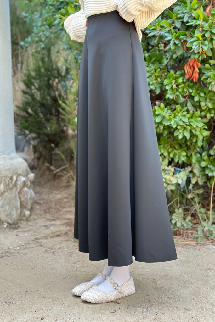 Elegant Flared Scuba Maxi Skirt